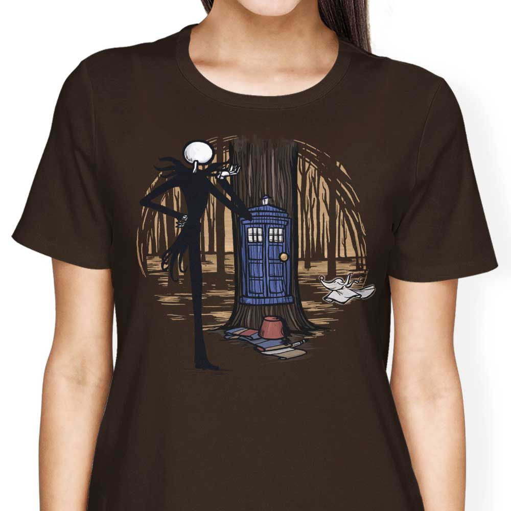 Karen Hallion's Who's This - Stylish Women's Apparel T-Shirts