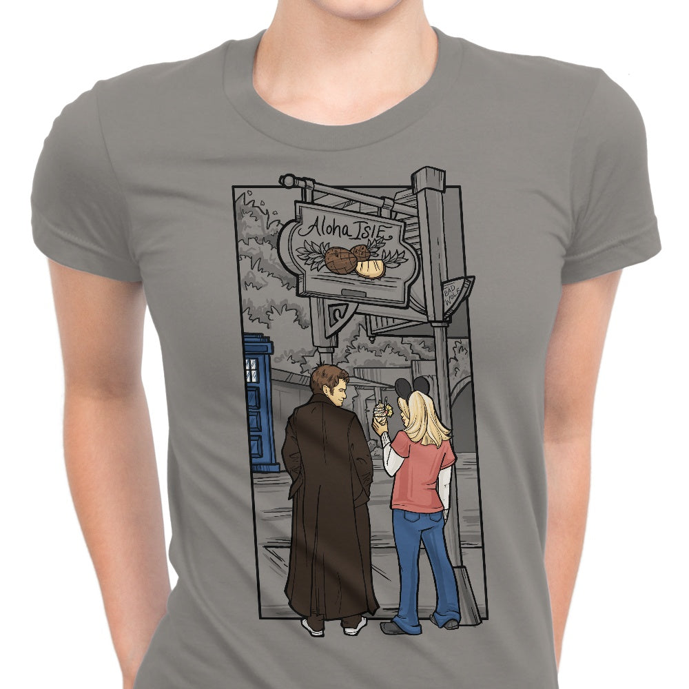 Karen Hallion's Side Trip - Stylish Women's Apparel T-Shirts