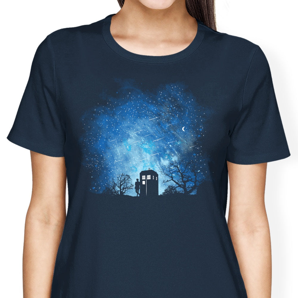 Who's World Brand - A Diverse Collection of Women's Apparel including T - Shirts