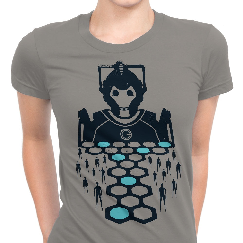 Risa Rodil's Upgrade or Delete Collection - Women's Fashionable T-Shirts