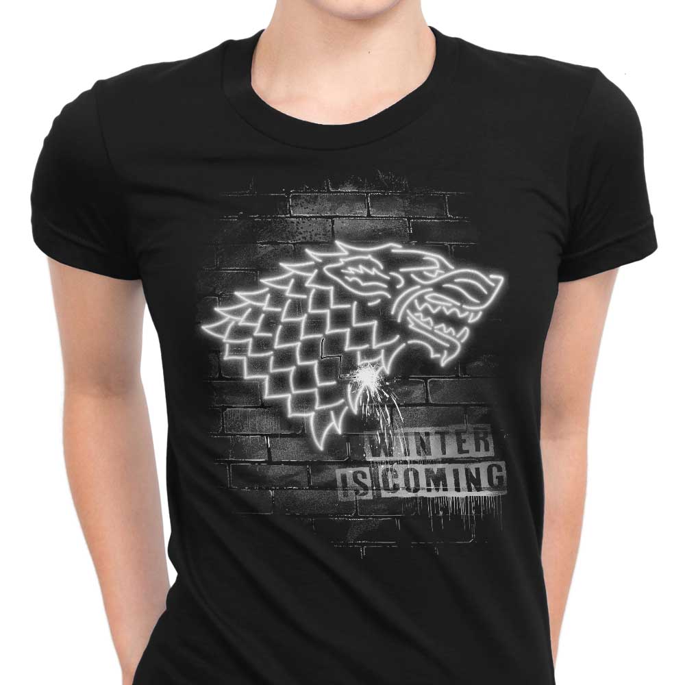 Alemaglia's Neon Wolf - Stylish Women's T-Shirts in Various Sizes