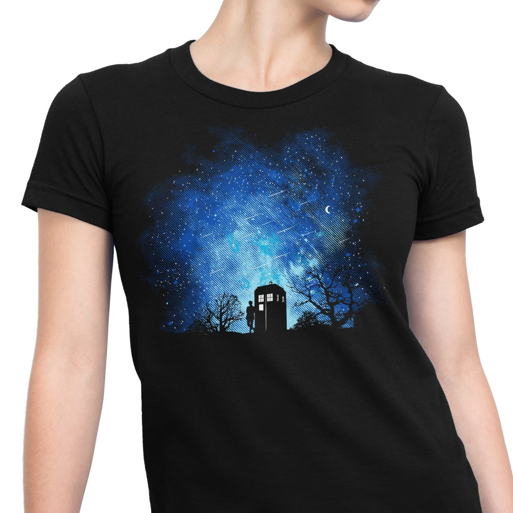 Who's World Brand - A Diverse Collection of Women's Apparel including T - Shirts
