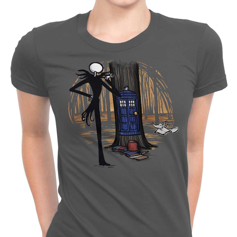 Karen Hallion's Who's This - Stylish Women's Apparel T-Shirts